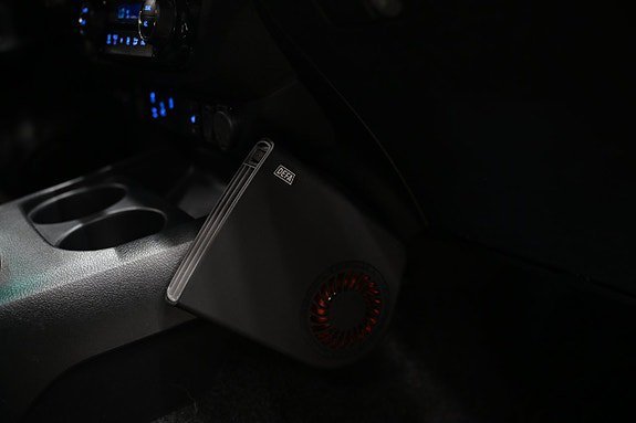 Vehicle Image 17