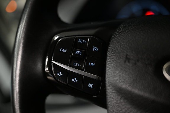 Vehicle Image 29