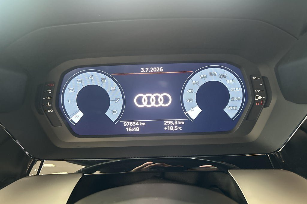 Vehicle Image 21