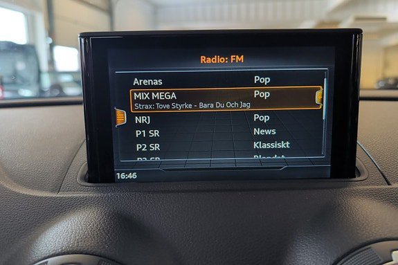 Vehicle Image 23