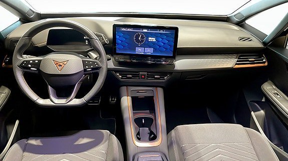 Vehicle Image 10