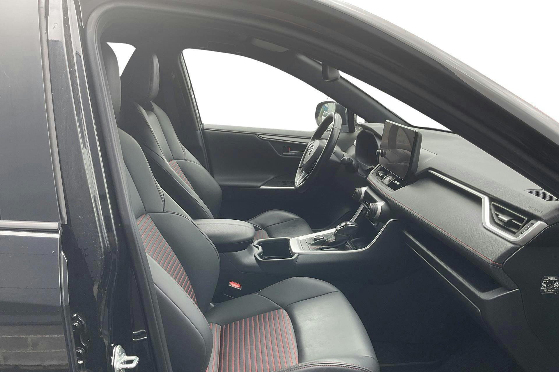 Vehicle Image 7