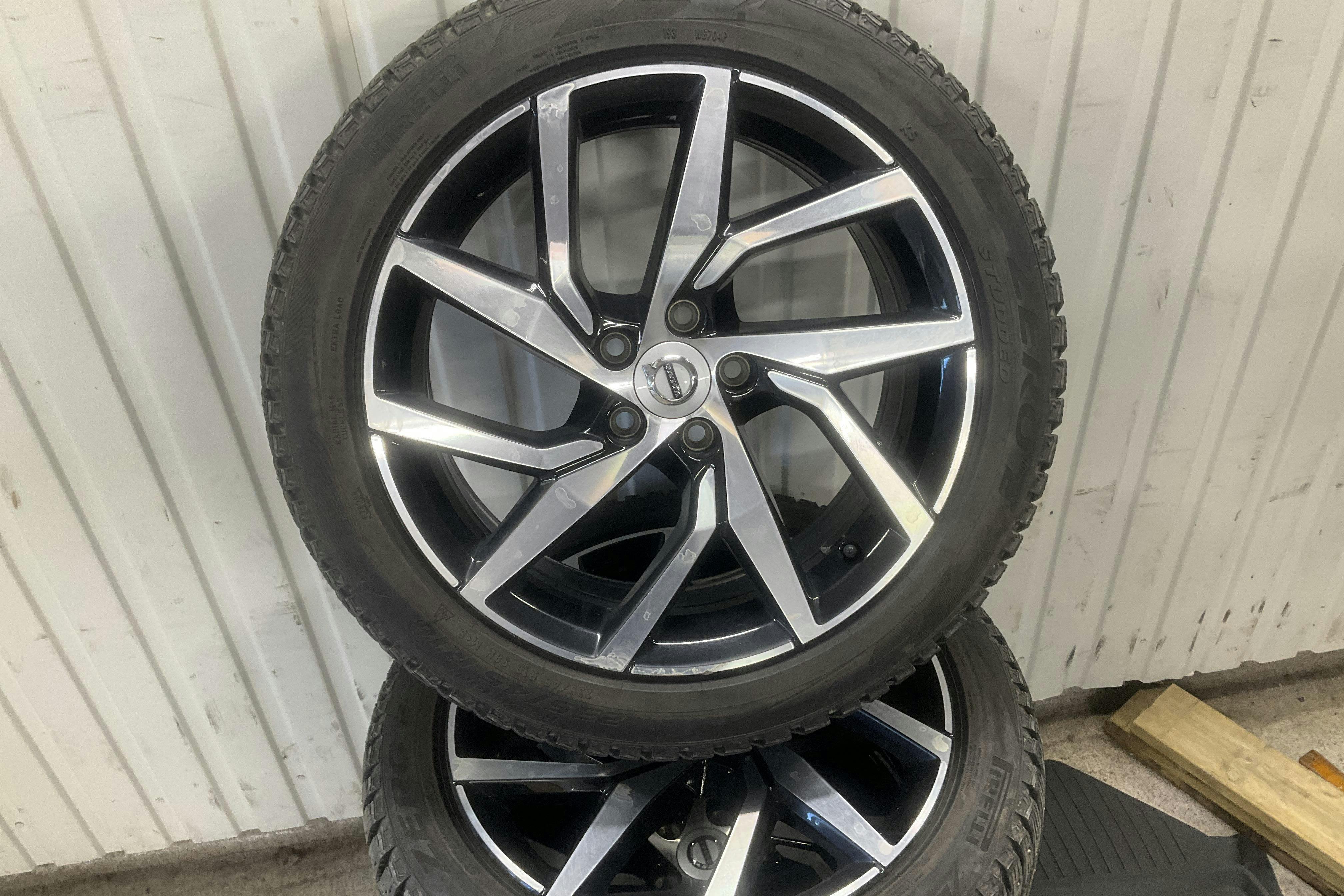 Vehicle Image 20