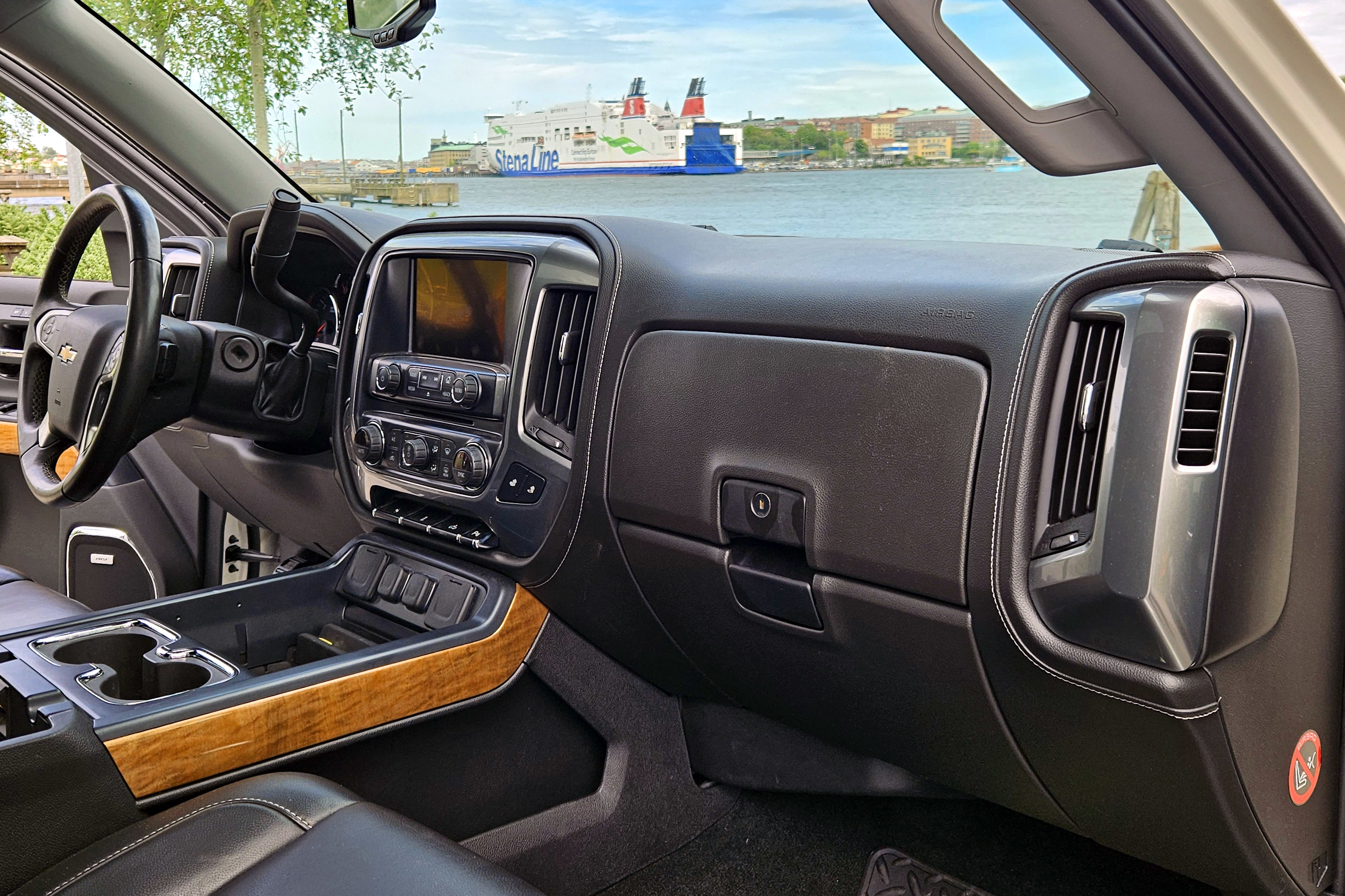Vehicle Image 17