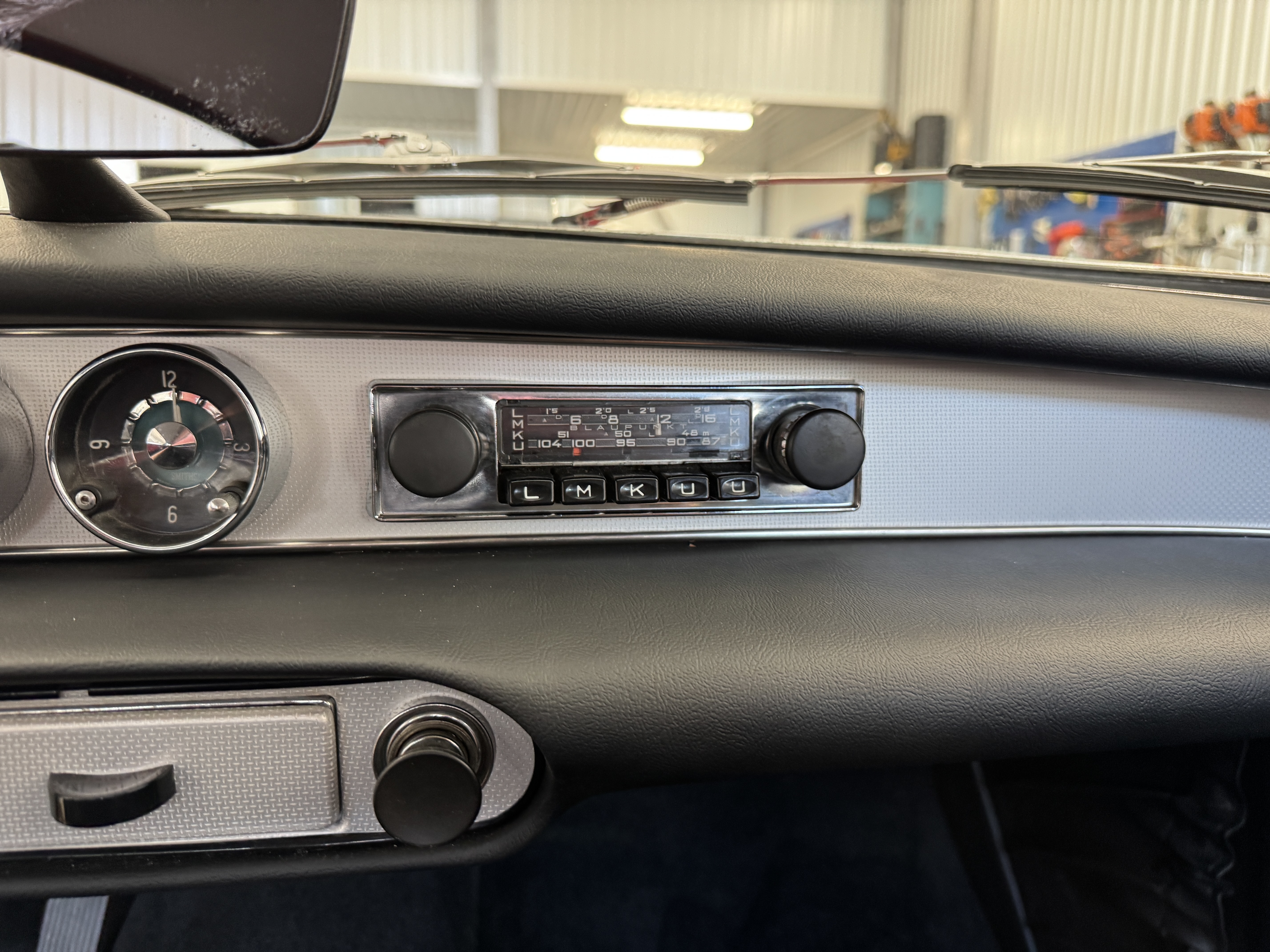Vehicle Image 48