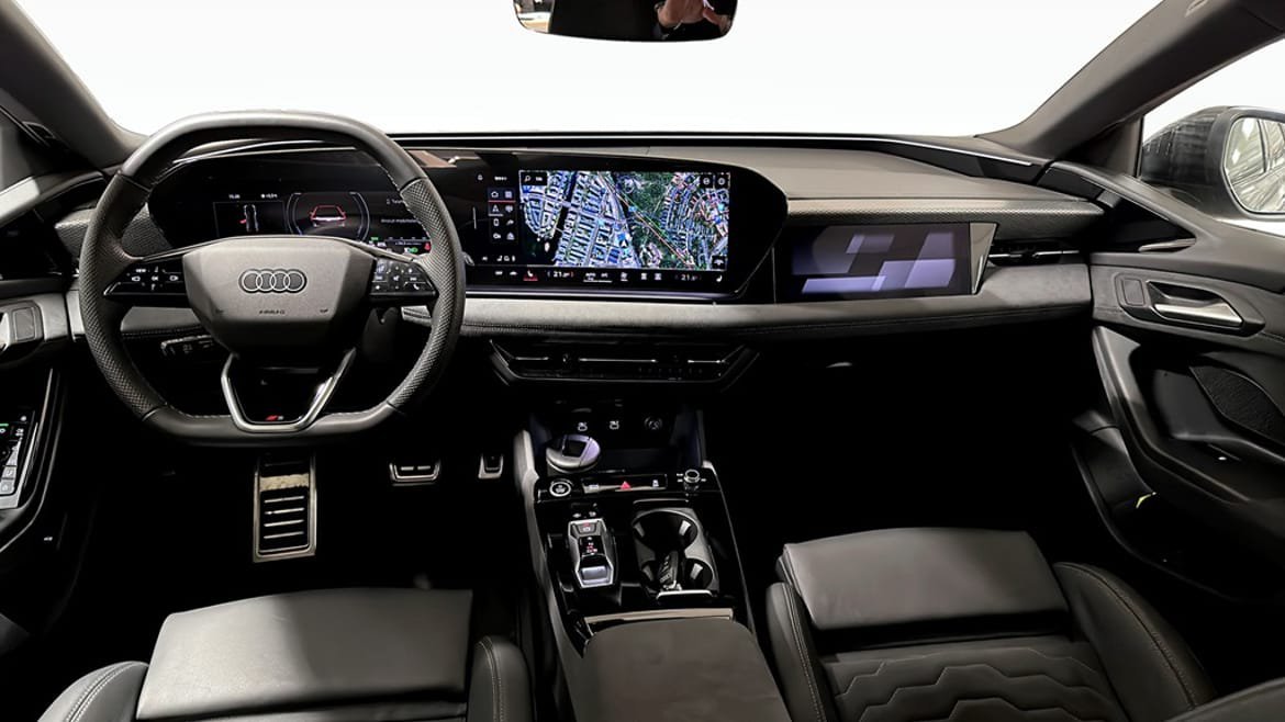 Vehicle Image 10