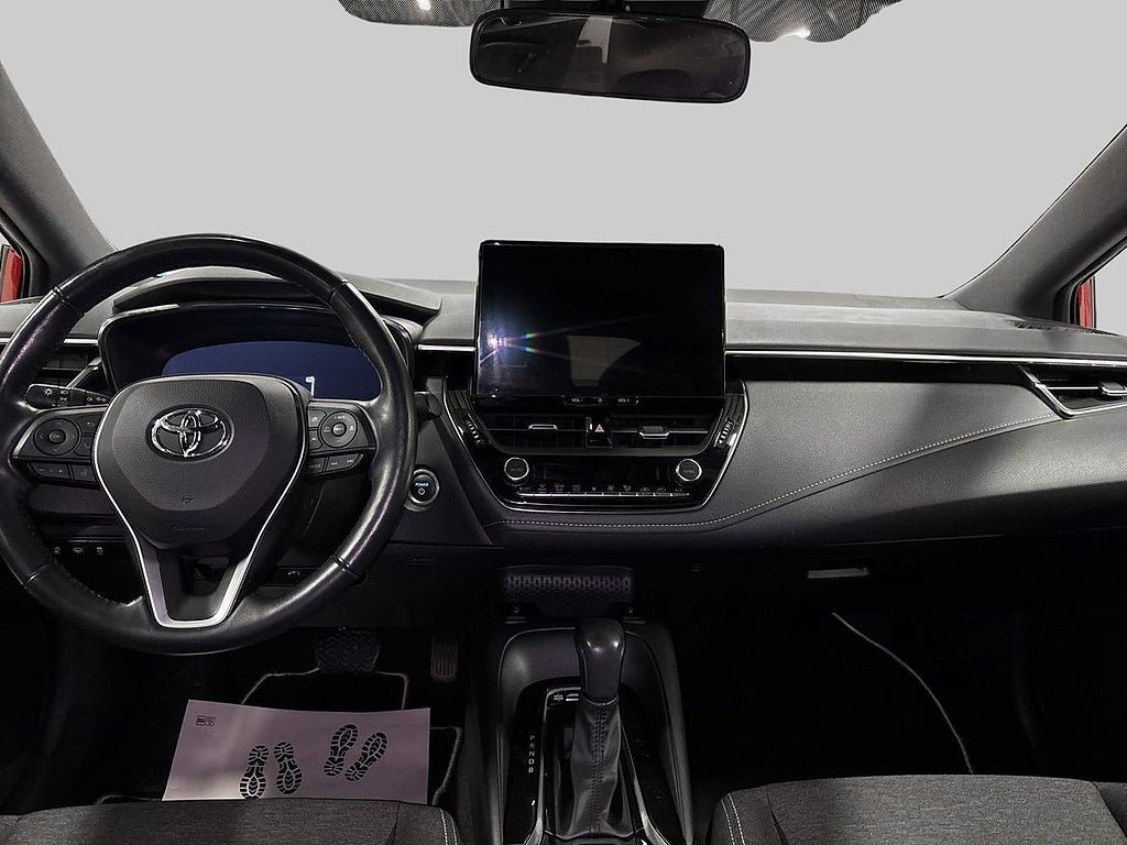 Vehicle Image 12
