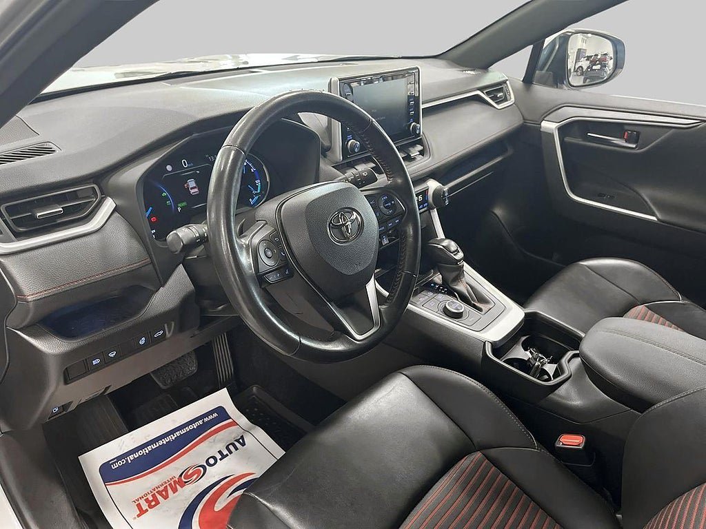 Vehicle Image 14