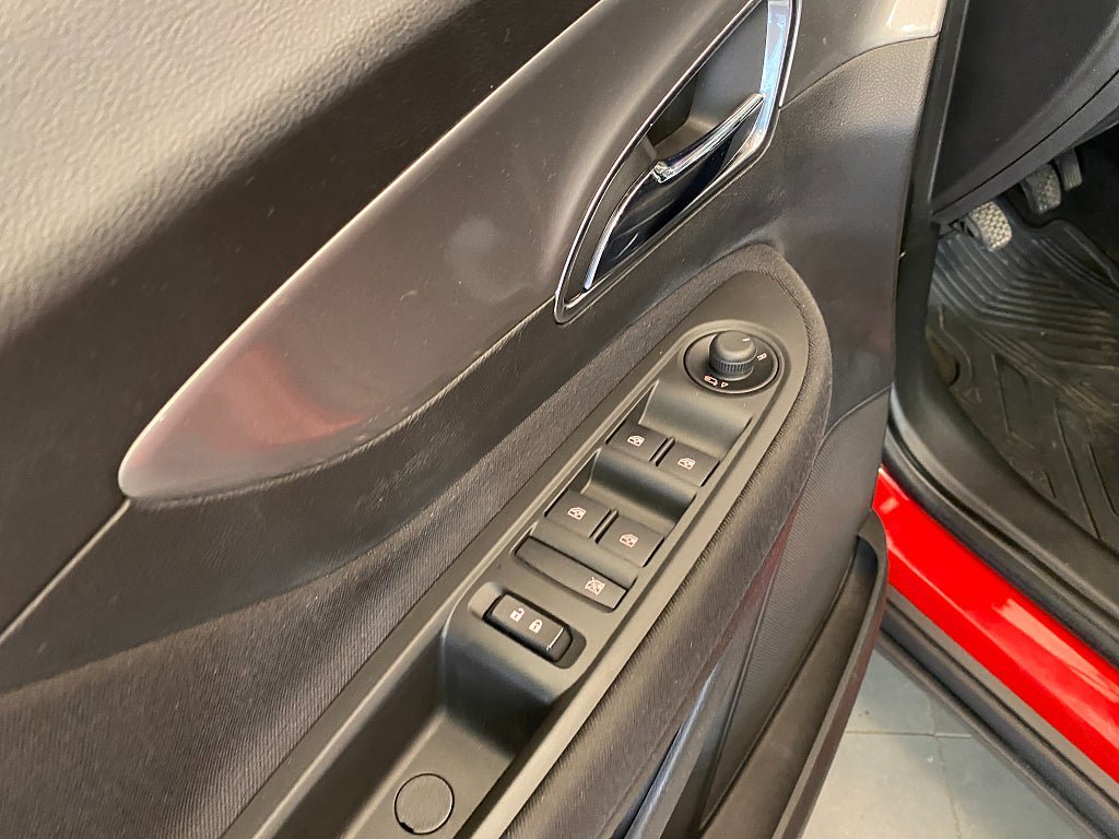Vehicle Image 22