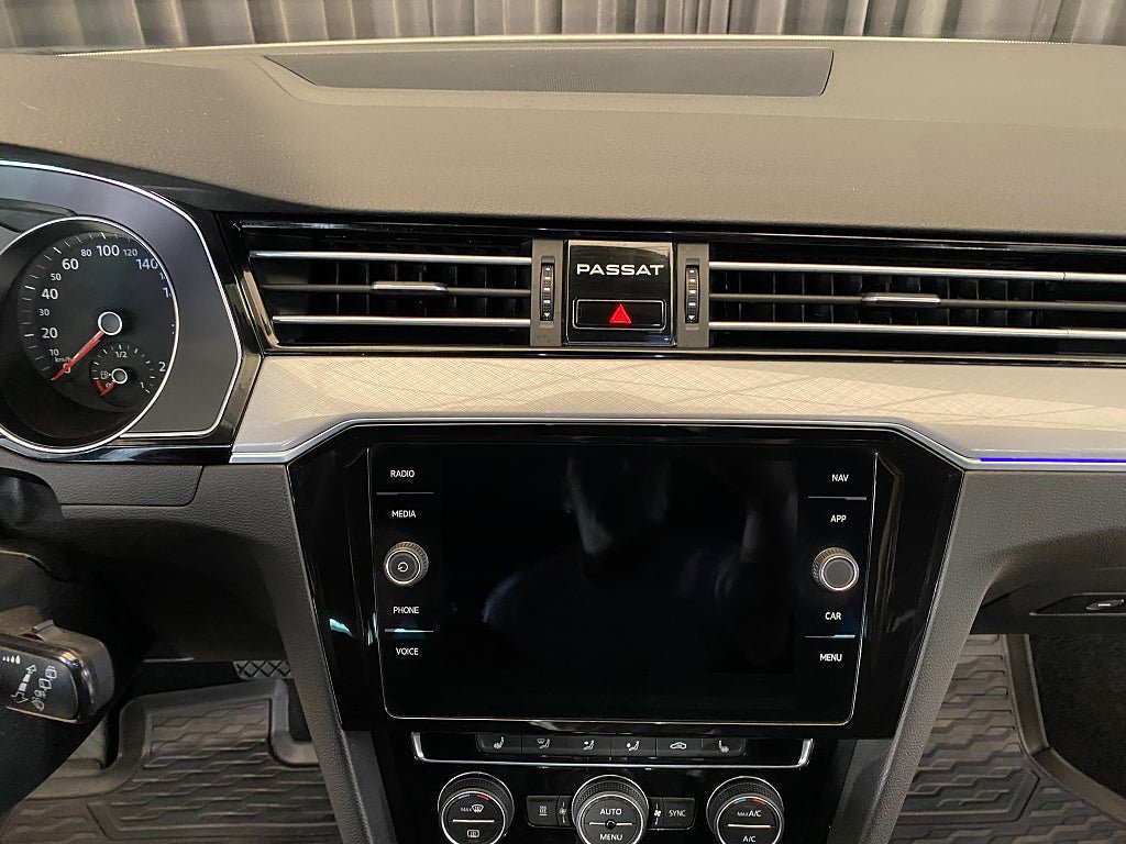 Vehicle Image 40