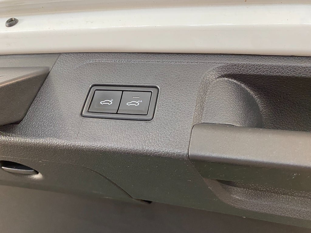 Vehicle Image 45