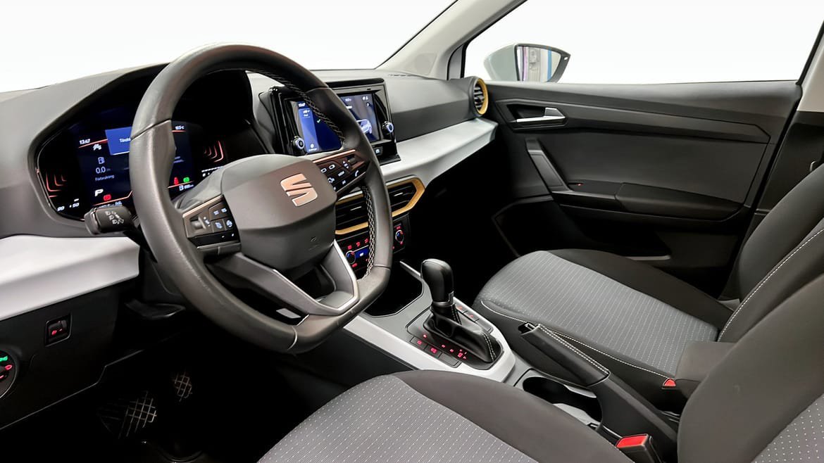 Vehicle Image 7