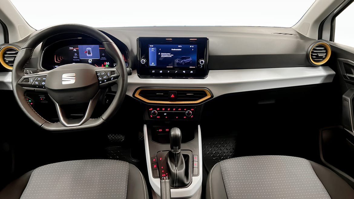 Vehicle Image 10