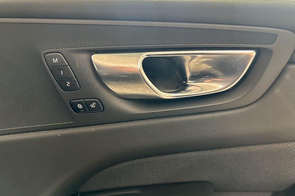 Vehicle Image 28