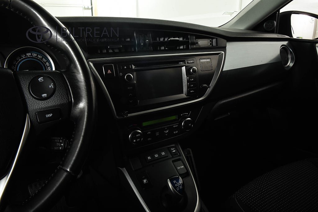 Vehicle Image 13