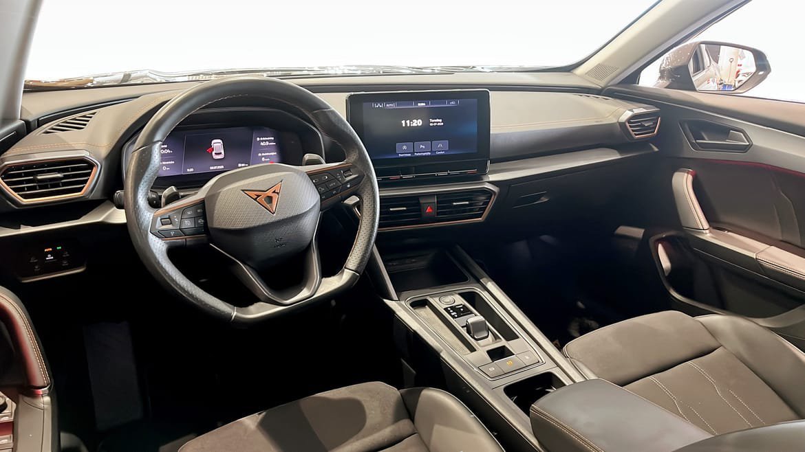 Vehicle Image 10