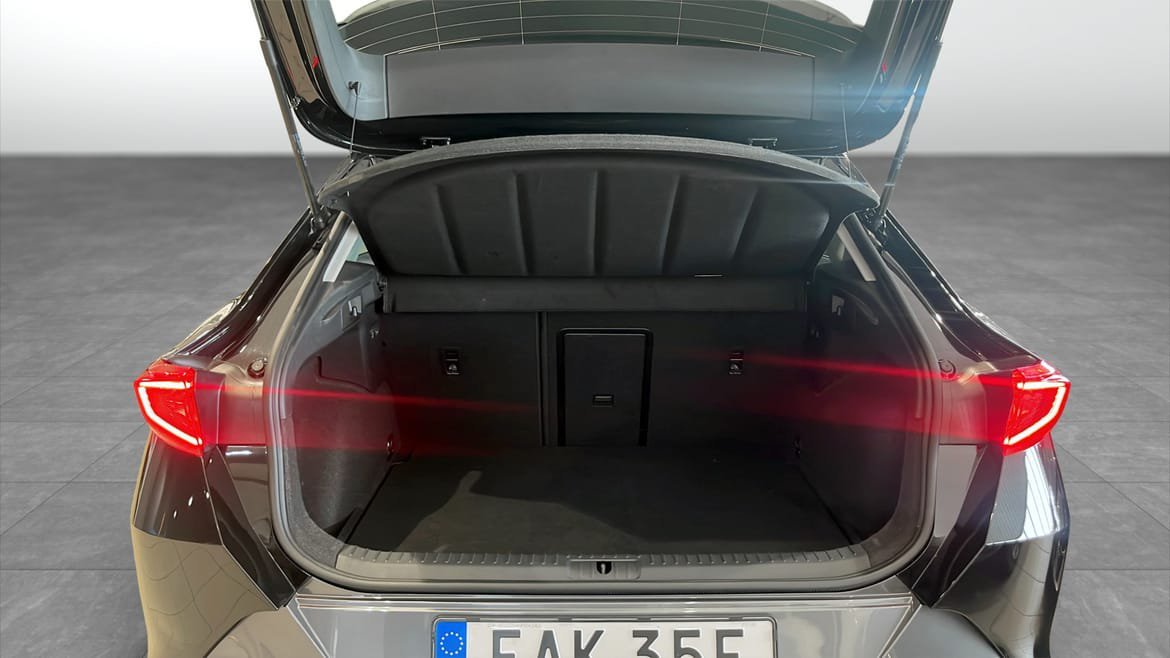 Vehicle Image 12