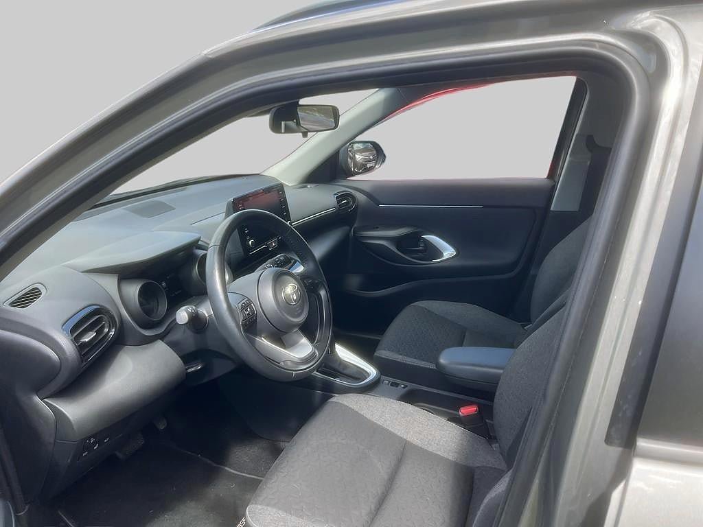 Vehicle Image 7