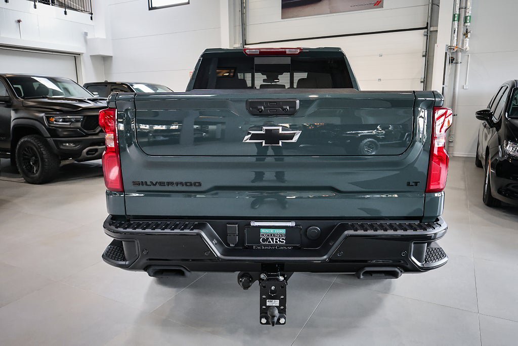 Vehicle Image 9