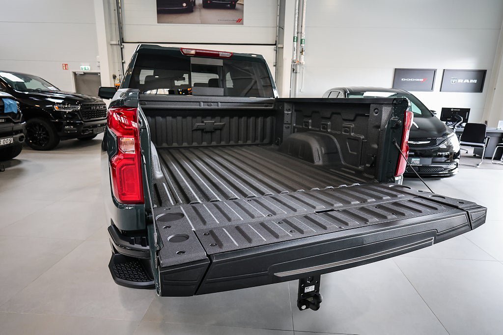 Vehicle Image 10