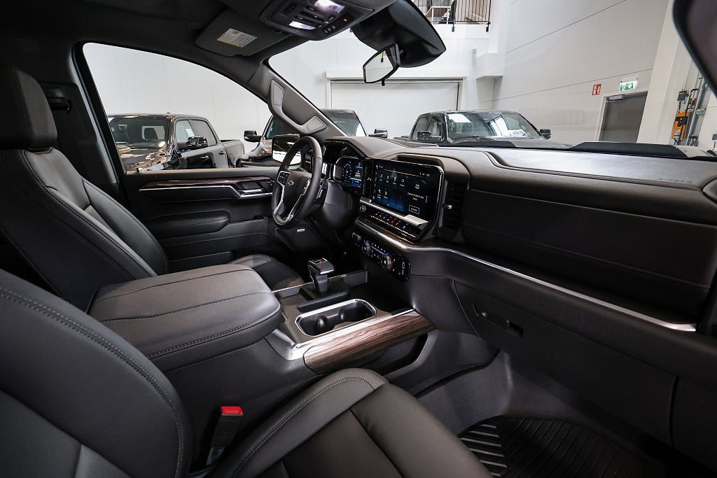 Vehicle Image 21