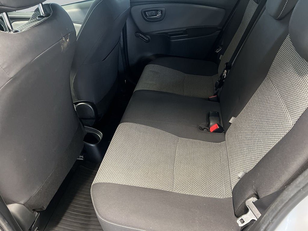 Vehicle Image 7