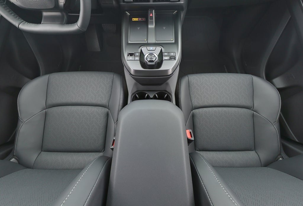 Vehicle Image 14