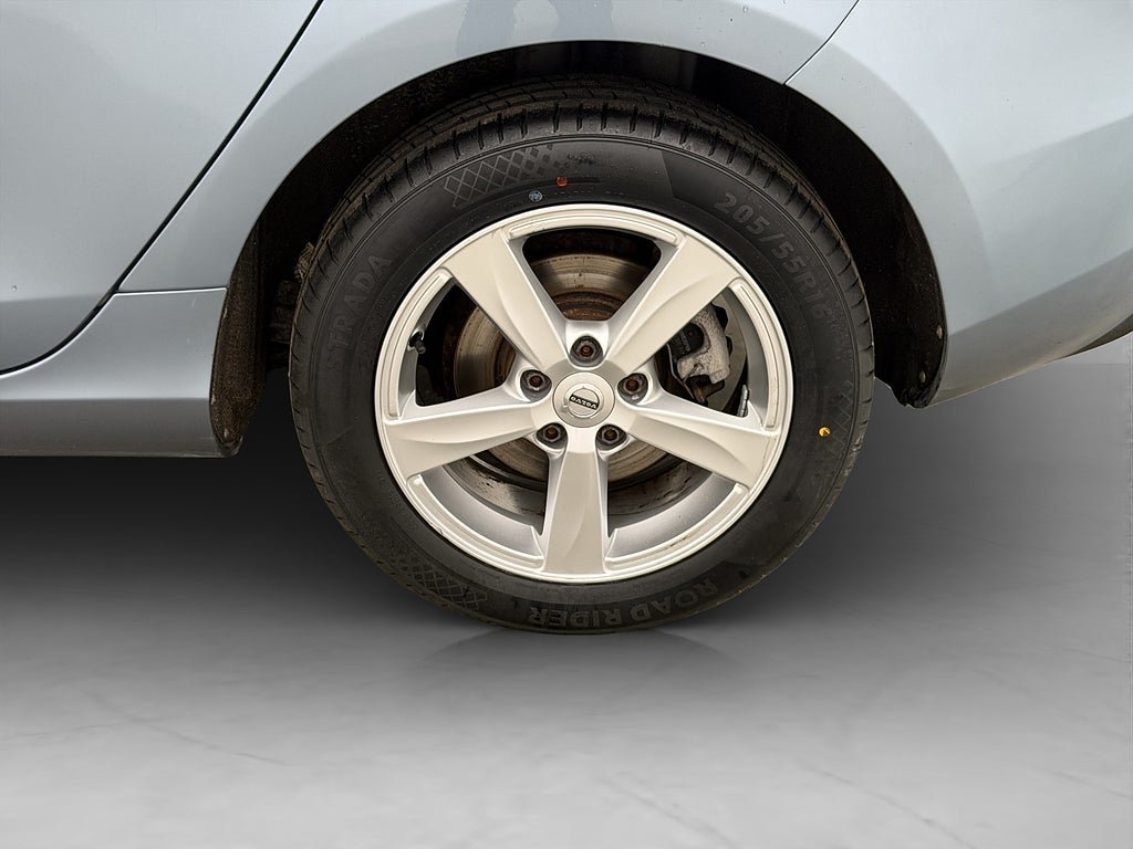 Vehicle Image 22