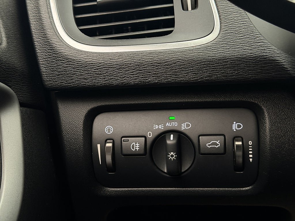 Vehicle Image 29