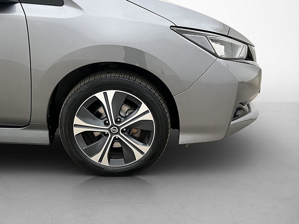 Vehicle Image 30