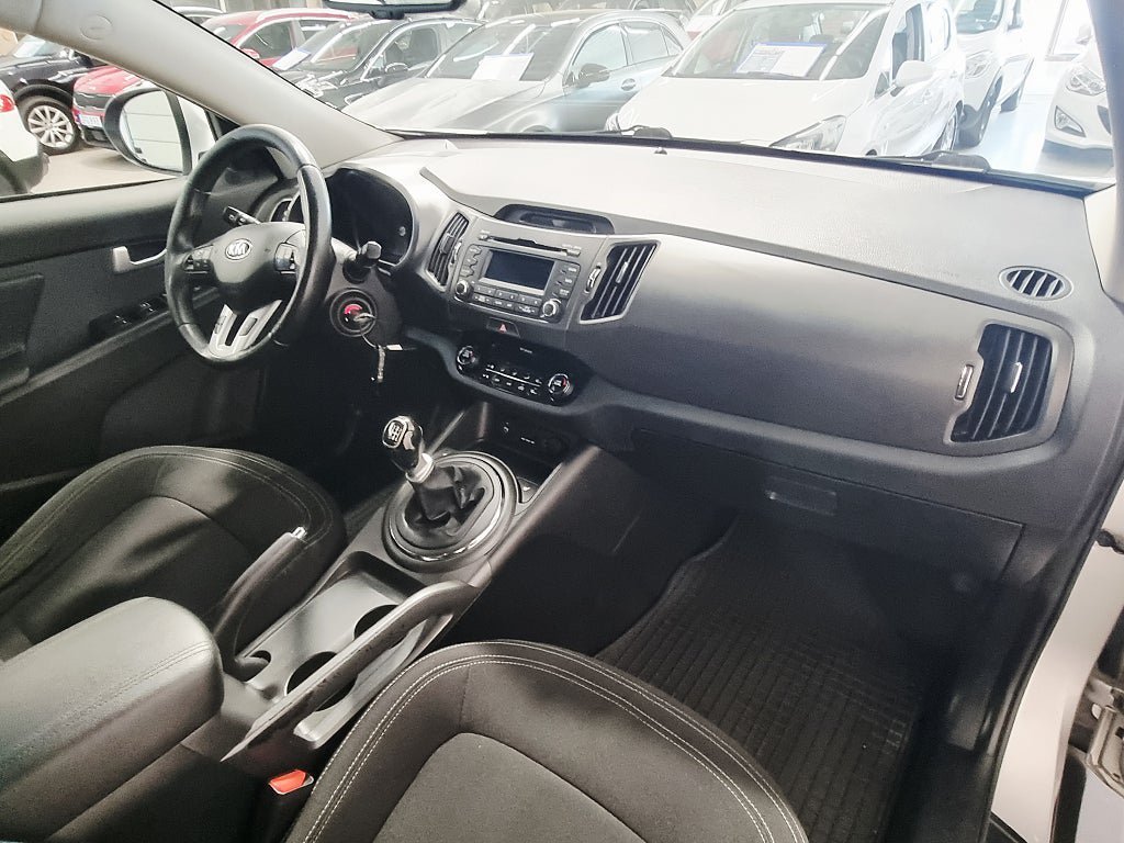 Vehicle Image 14