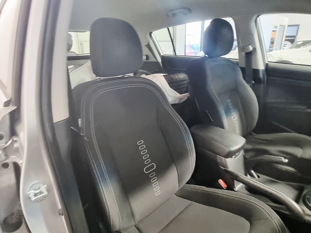 Vehicle Image 15