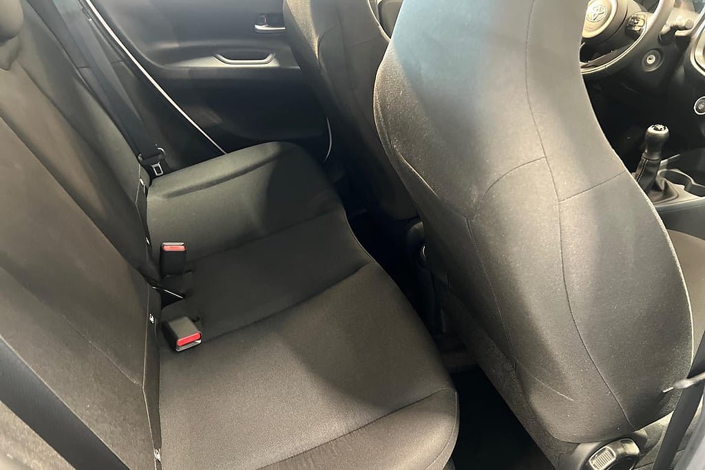 Vehicle Image 7