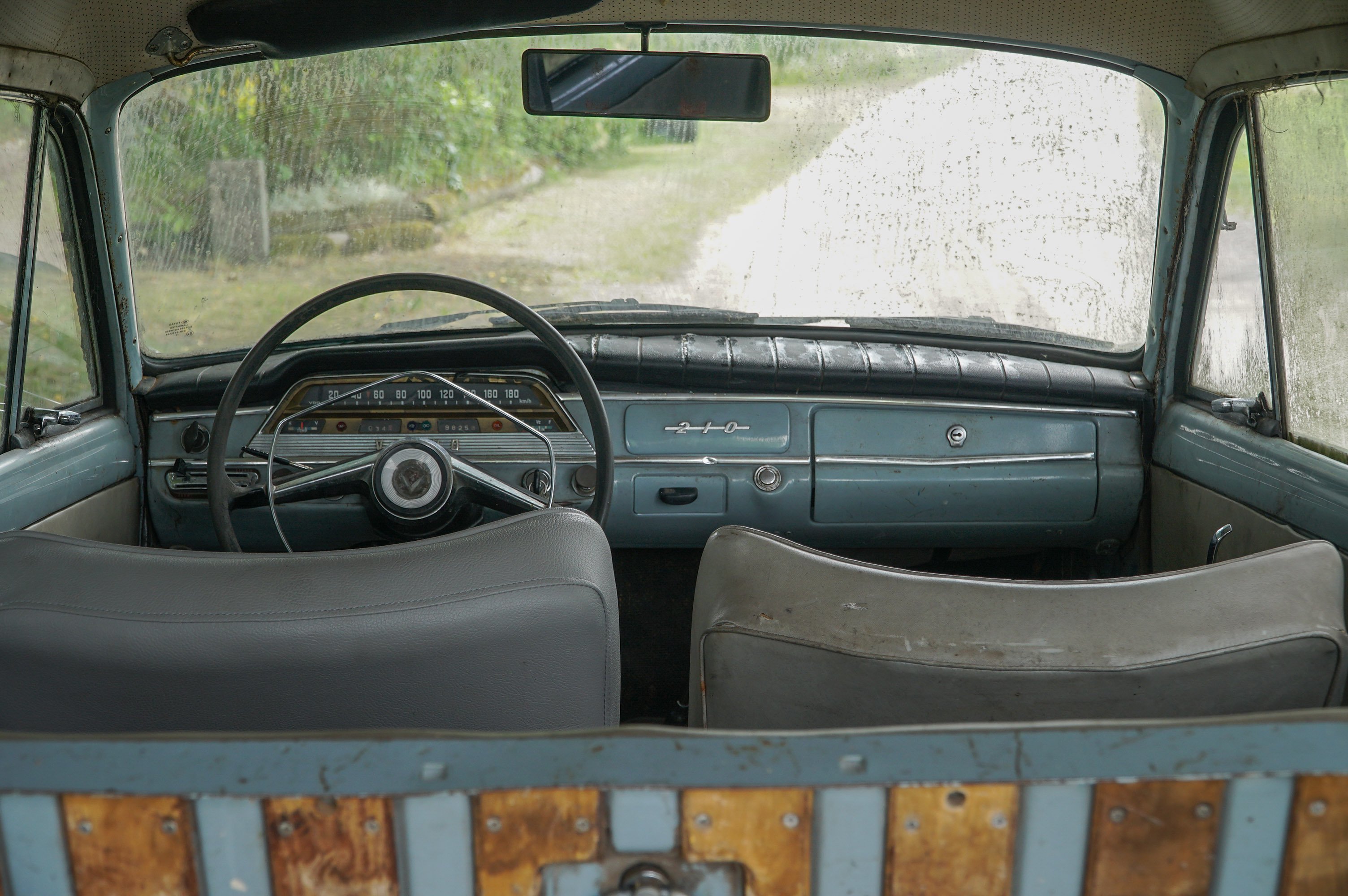 Vehicle Image 76