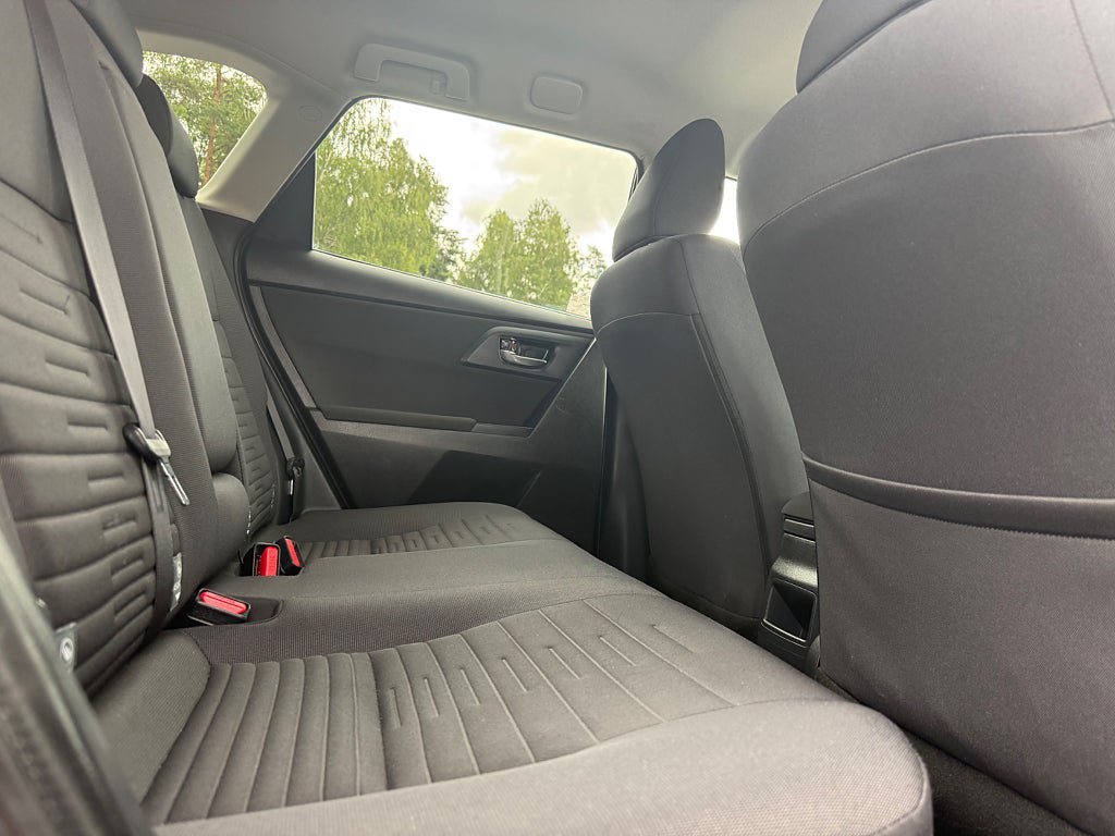 Vehicle Image 13