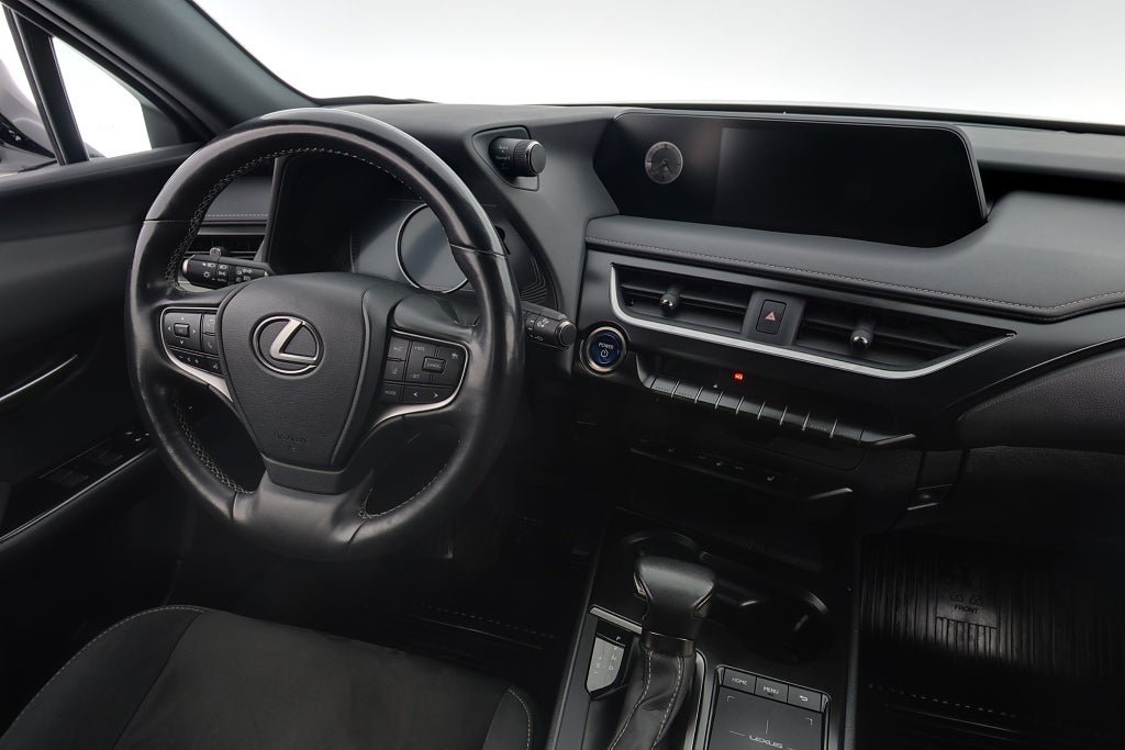 Vehicle Image 14
