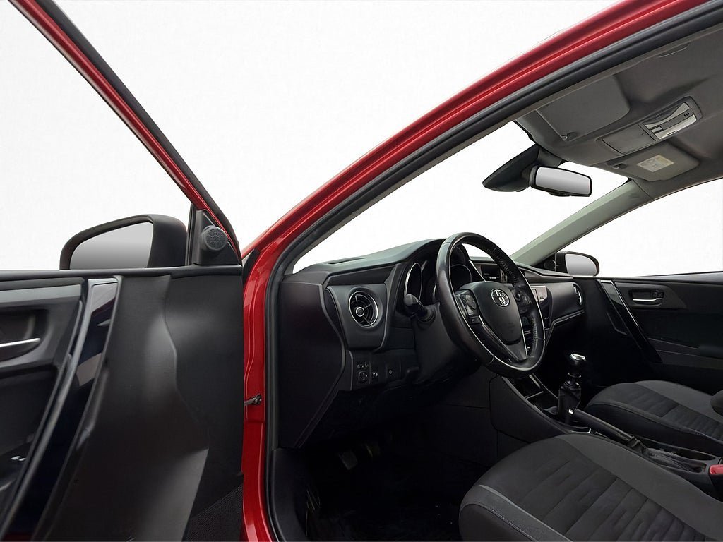 Vehicle Image 11