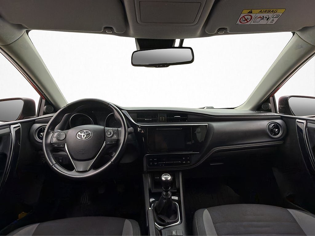 Vehicle Image 12