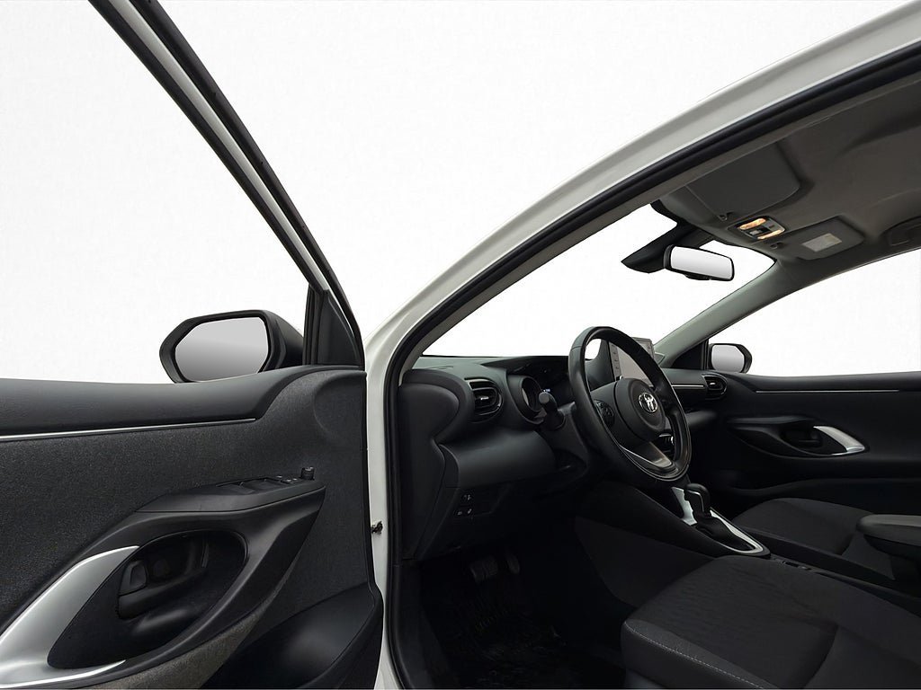 Vehicle Image 10