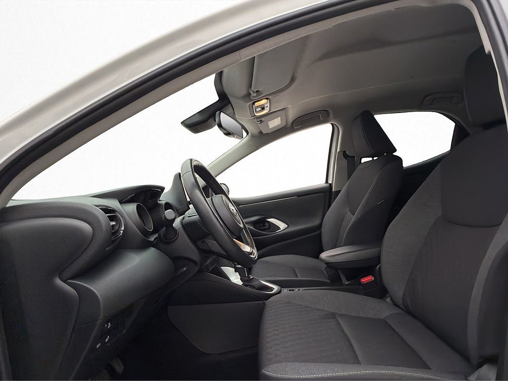 Vehicle Image 11