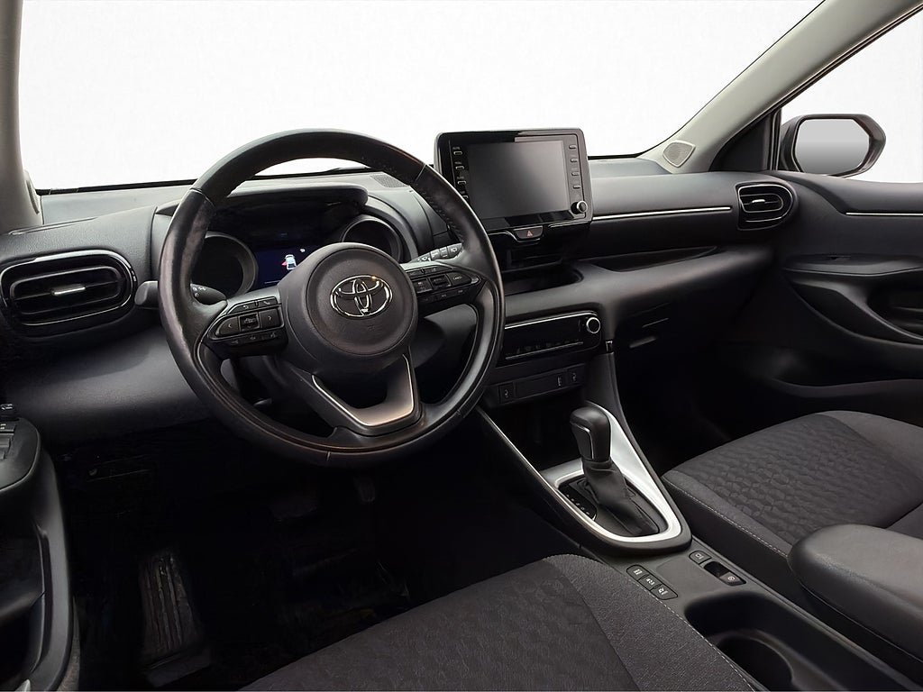 Vehicle Image 12