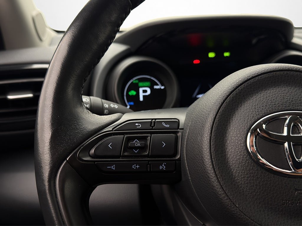 Vehicle Image 15