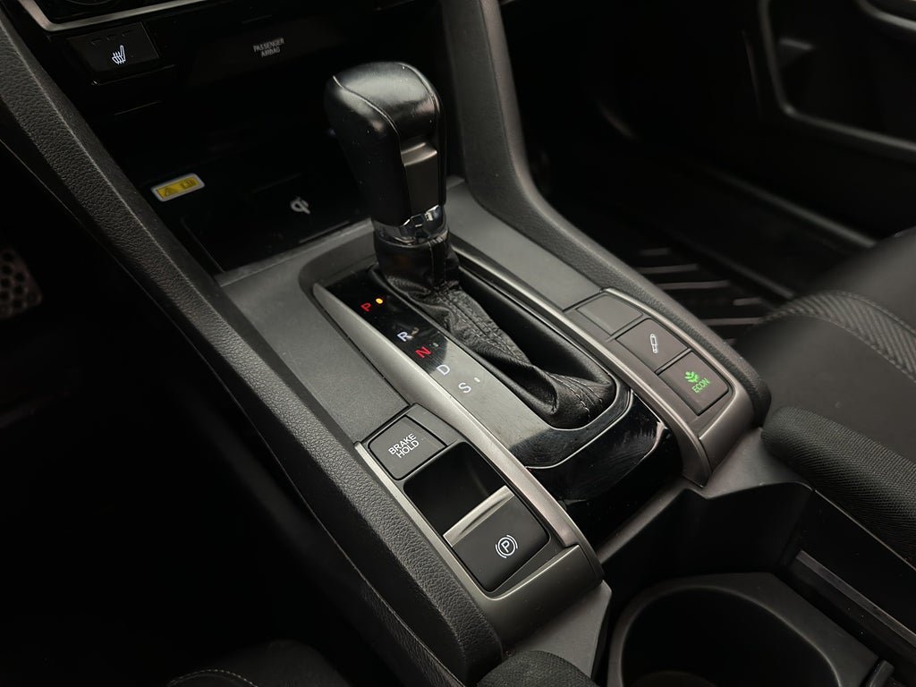 Vehicle Image 23