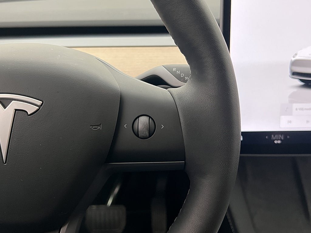 Vehicle Image 28