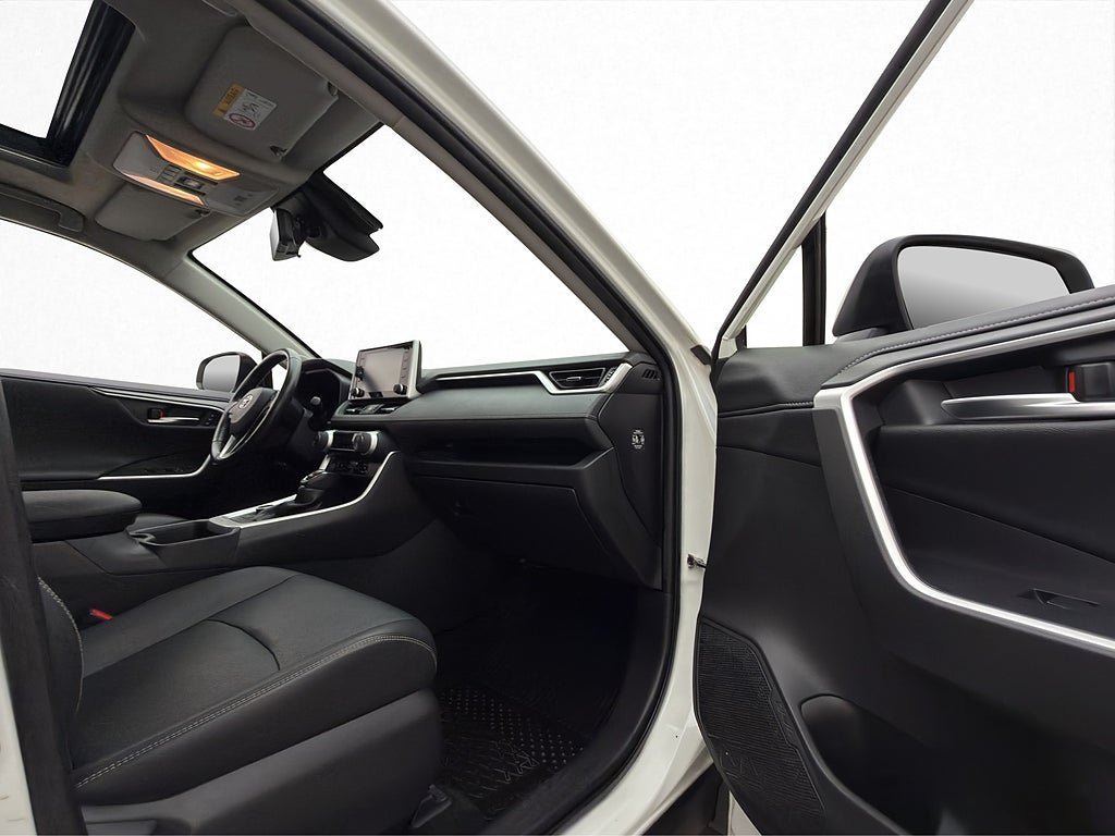 Vehicle Image 30