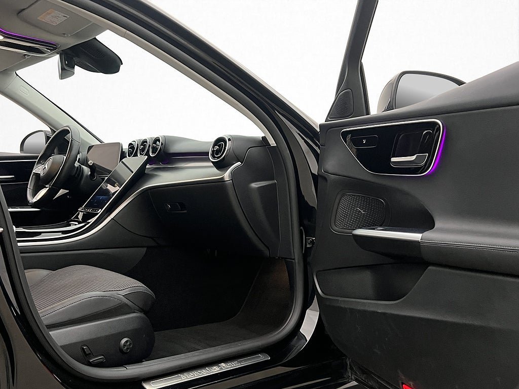 Vehicle Image 26