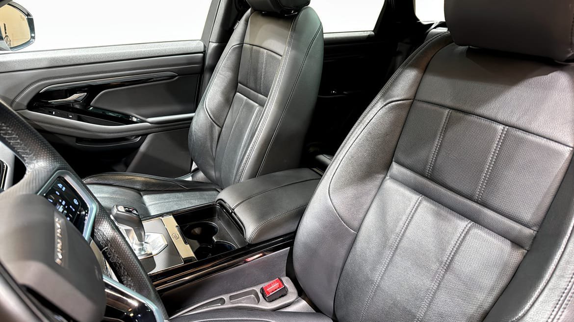 Vehicle Image 8