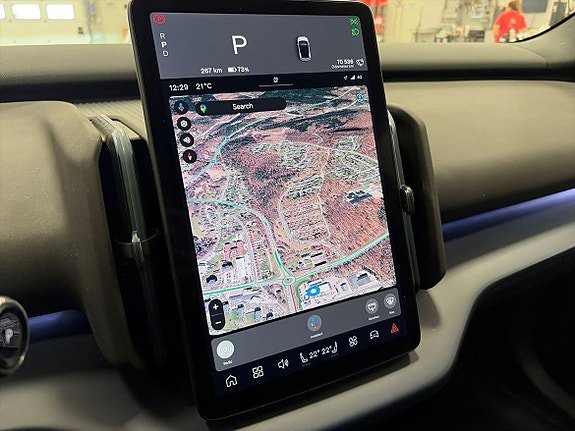 Vehicle Image 13