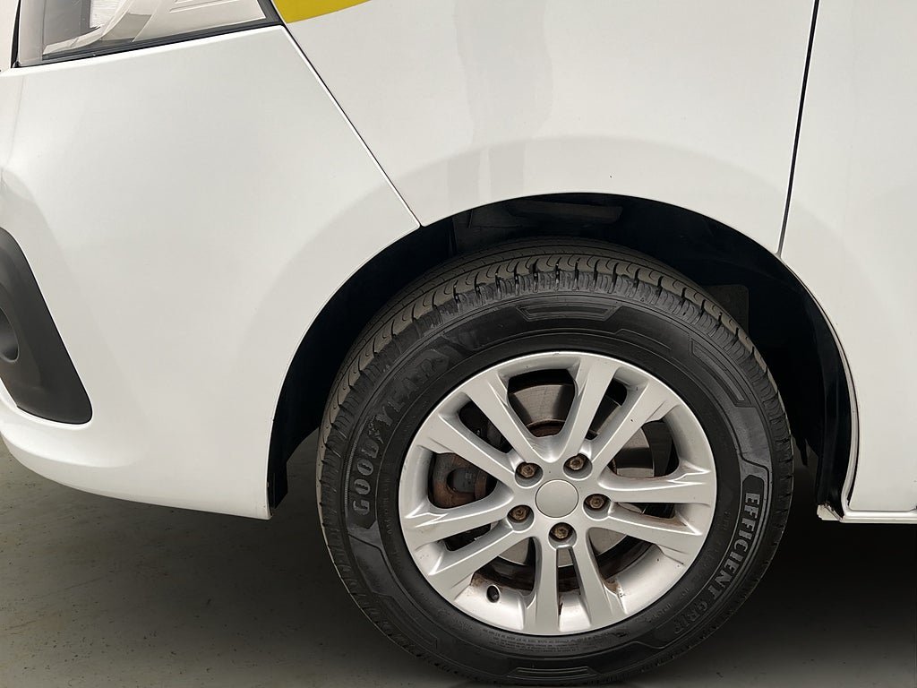 Vehicle Image 23