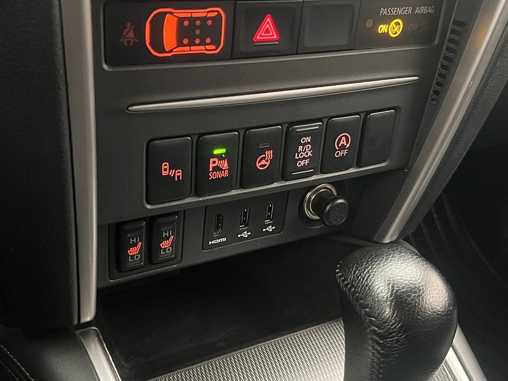 Vehicle Image 23